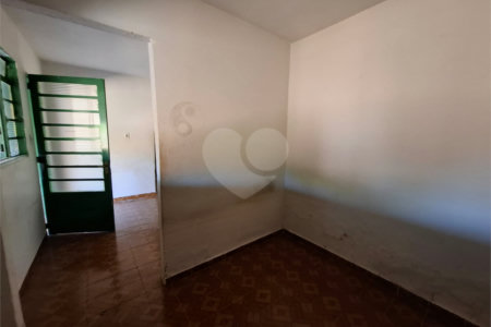 Casa à venda com 5 quartos, sendo 1 suíte, em Jardim Tamoio, Araraquara, SP