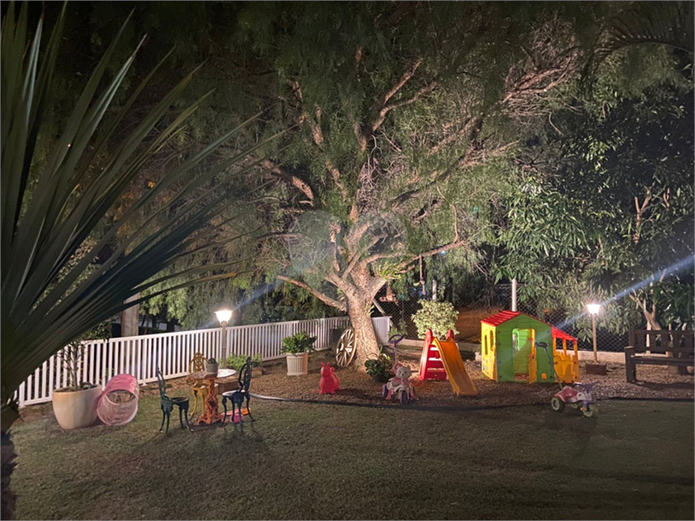 Casa à venda com 4 quartos, sendo 2 suítes, no condomínio Jardim do Ribeirão II, Itupeva - SP