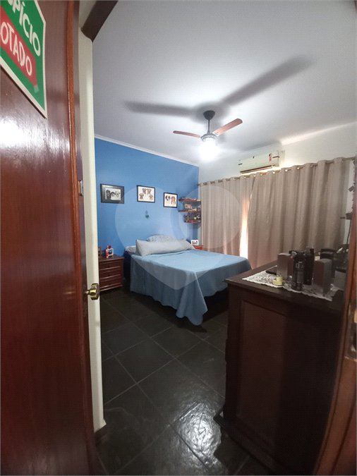 Casa à venda com 4 quartos, sendo 1 suíte,  em Parque dos Bandeirantes, Ribeirão Preto, SP