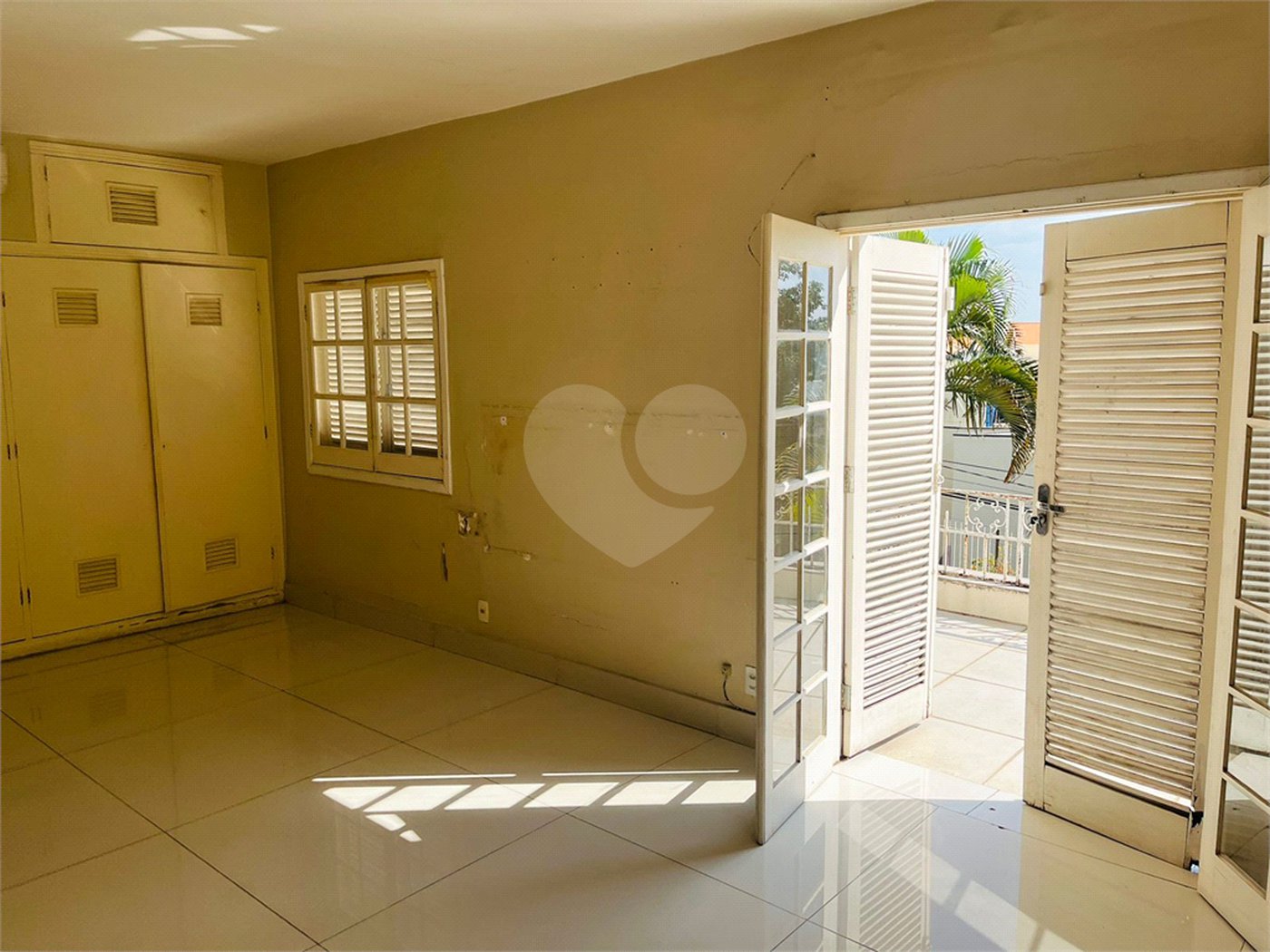 Casa à venda com 4 quartos, sendo 1 suíte, em Jardim São Bento, São Paulo, SP