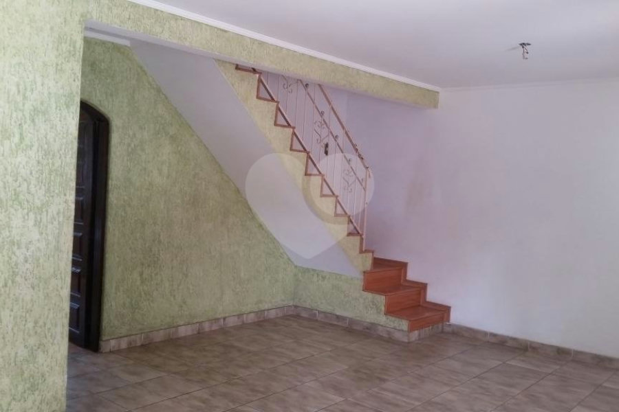 Sobrado à venda com 3 quartos, sendo 1 suíte, em Jardim Virginia Bianca, São Paulo, SP