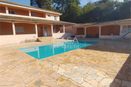 Chácara à venda com 5 quartos, sendo 1 suíte,  em Araçoiaba da Serra, SP