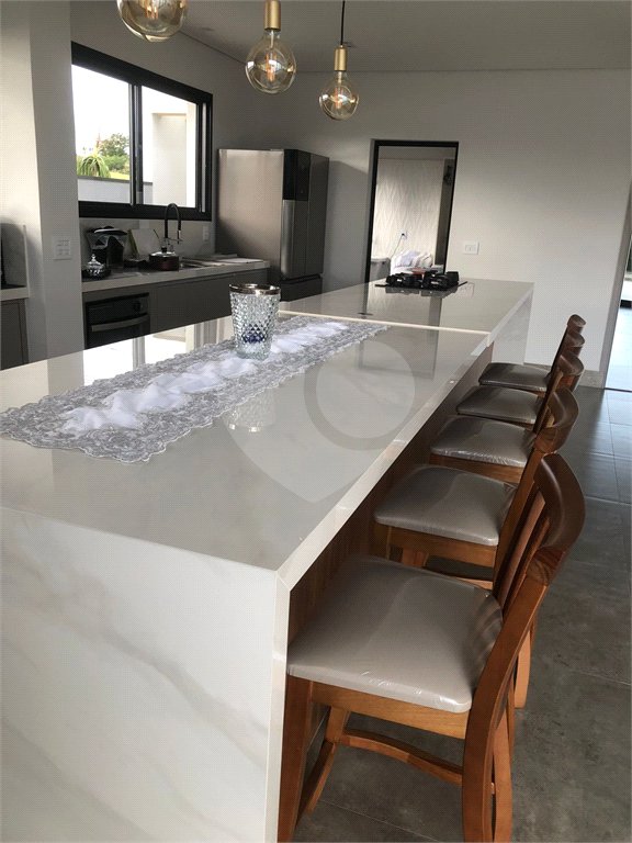 Casa à venda com 3 suítes no condomínio Residencial Fazenda Altaq Vista, Salto de Pirapora - SP
