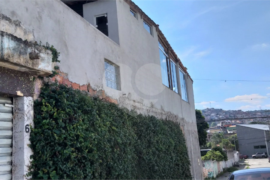 Sobrado à venda com 3 quartos, sendo 2 suítes, no Brasilândia, São Paulo, SP