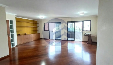 Apartamento à venda com 3 quartos, sendo 1 suíte,  em Morumbi, São Paulo, SP