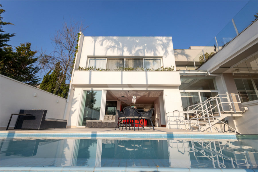 Casa à venda com 4 suítes em Jardim Guedala, São Paulo, SP