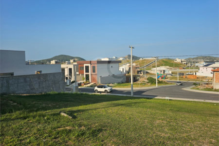 Casa em condomínio à venda em Nova São Pedro, São Pedro da Aldeia, RJ