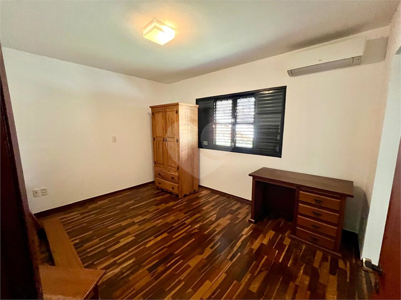Casa Térrea à venda com 3 quartos, sendo 1 suíte,  em Cidade Universitária, Campinas, SP