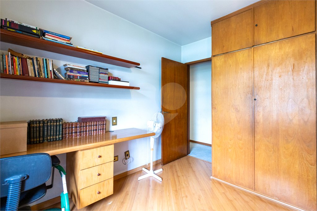 Casa à venda com 4 quartos, sendo 2 suítes, em Campo Belo, São Paulo, SP