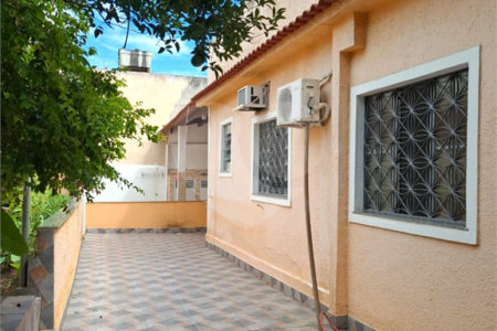 Casa Térrea à venda com 4 quartos, sendo 1 suíte, em Campo Grande, Rio de Janeiro, RJ