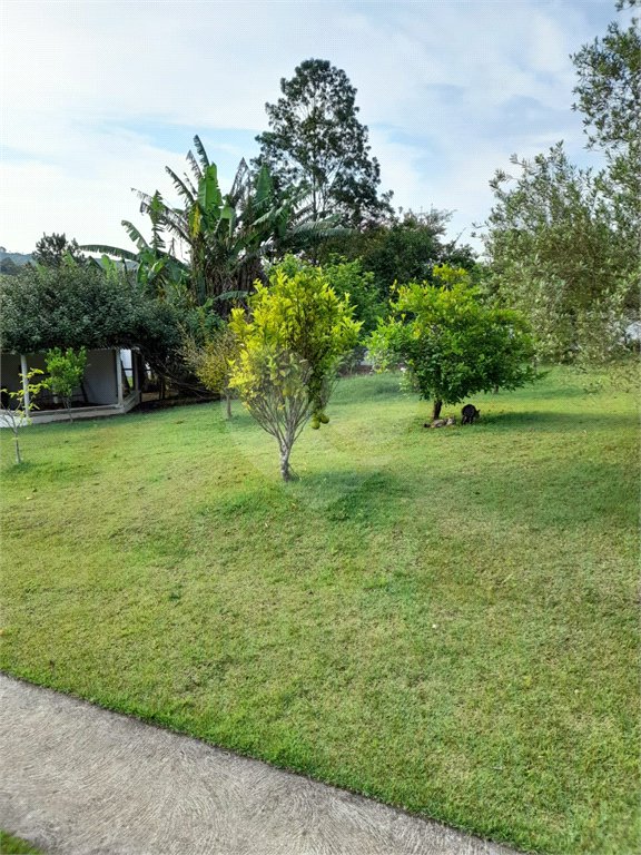 Chácara à venda com 3 suítes no Centro, Biritiba-mirim, SP