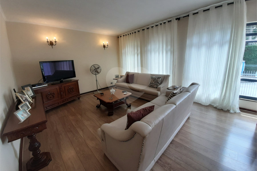 Casa Térrea à venda com 4 quartos, sendo 1 suíte,  em Jardim França, São Paulo, SP
