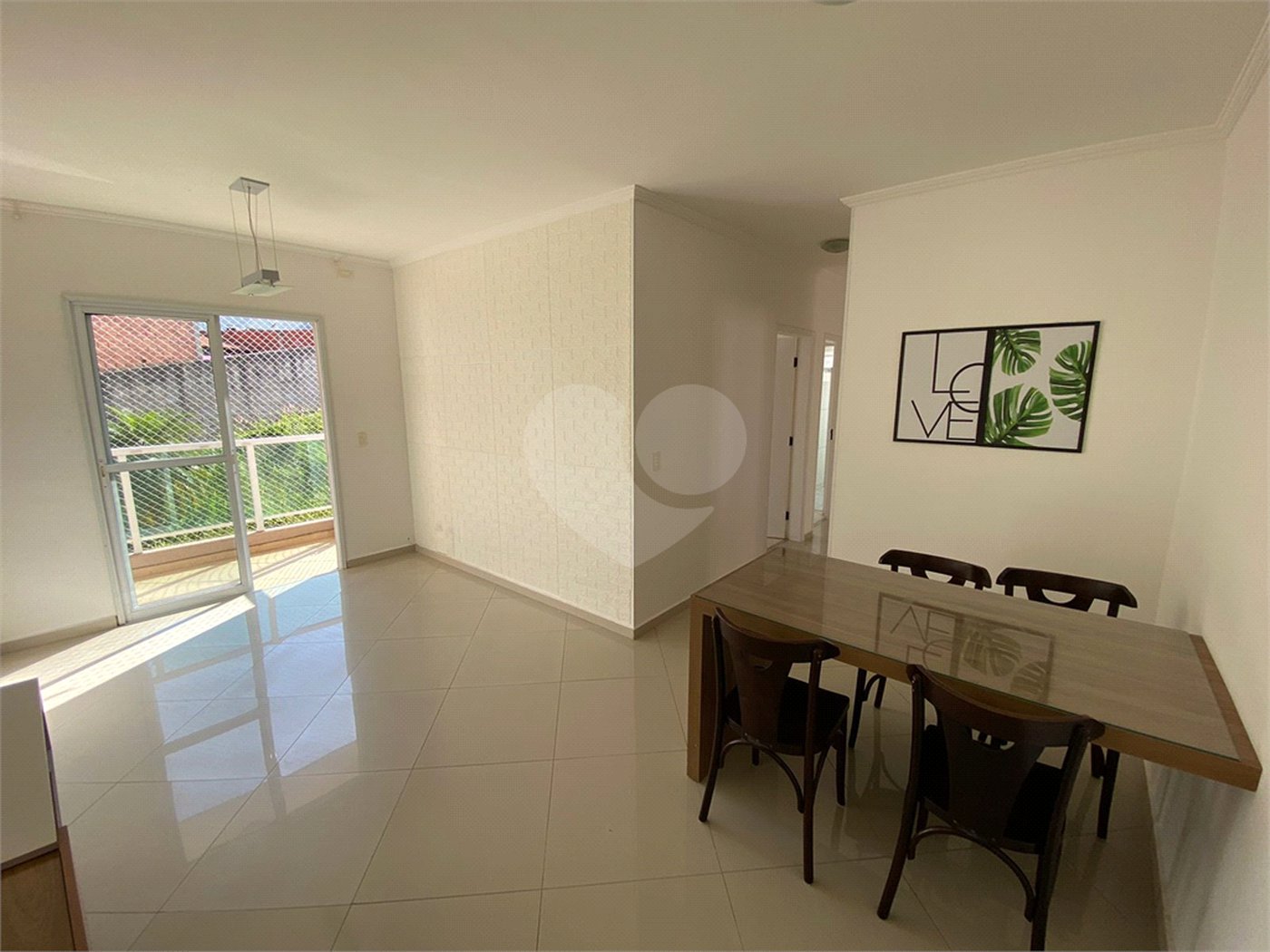 Apartamento à venda com 3 quartos, sendo 1 suíte, em Pinheirinho, Vinhedo, SP
