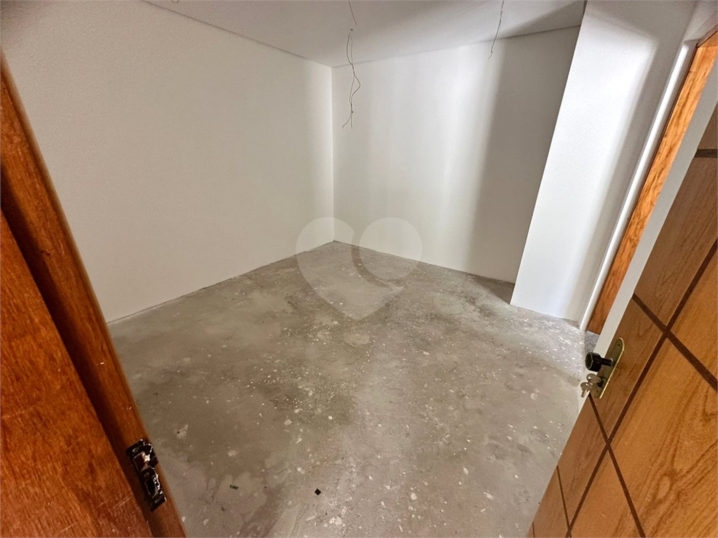 Casa à venda com 4 suítes no condomínio Villaggio Houda, São Paulo - SP