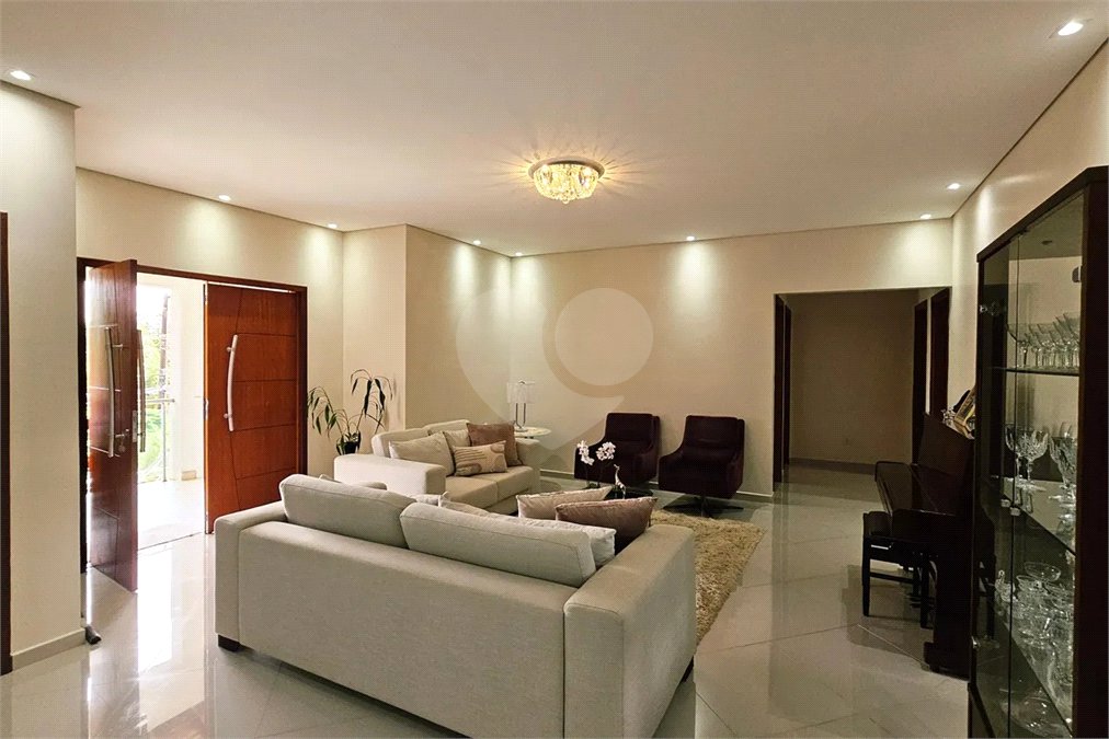Casa à venda com 5 suítes no condomínio Capital Ville 2, Jundiaí - SP