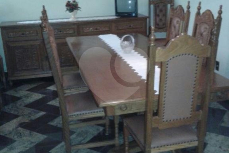 Sobrado à venda com 5 quartos, sendo 1 suíte, em Tremembé, São Paulo, SP