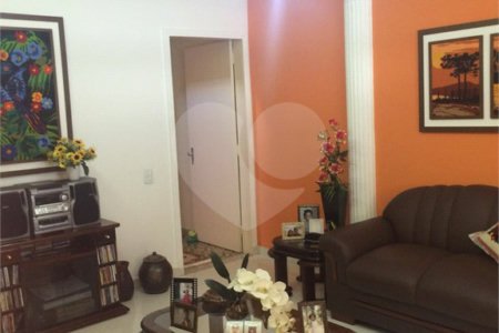 Sobrado à venda com 2 quartos em Vila Galvão, Guarulhos, SP