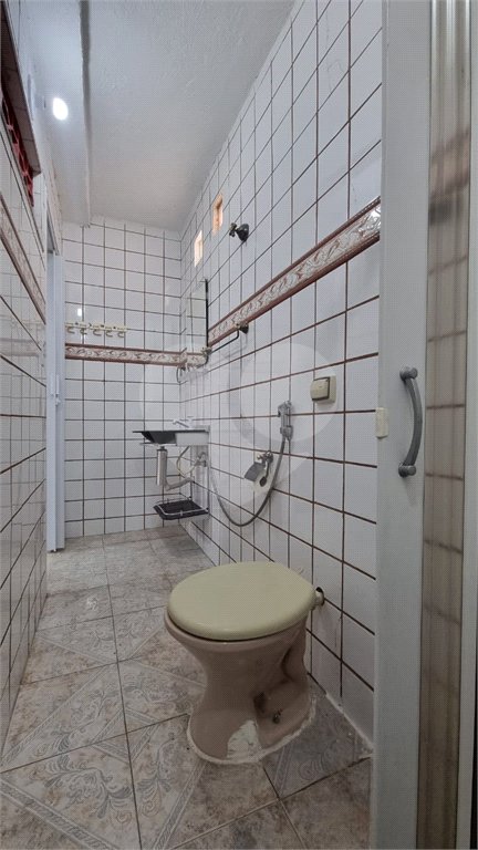 Sobrado à venda com 2 quartos em Vila Nivi, São Paulo, SP