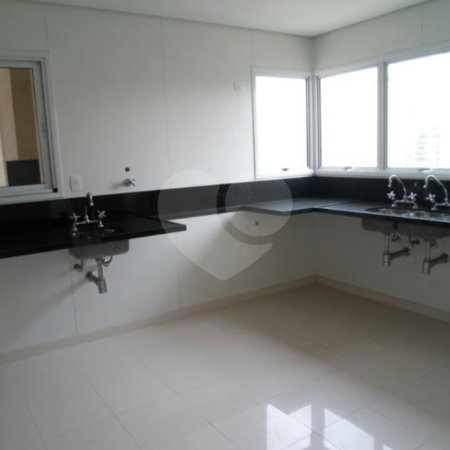 Apartamento à venda com 4 suítes em Panamby, São Paulo, SP