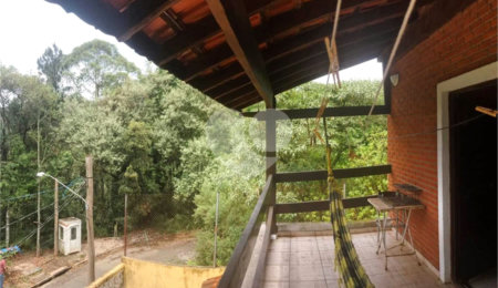 Casa à venda com 3 quartos, sendo 1 suíte,  no condomínio Iara Branca, Mairiporã - SP