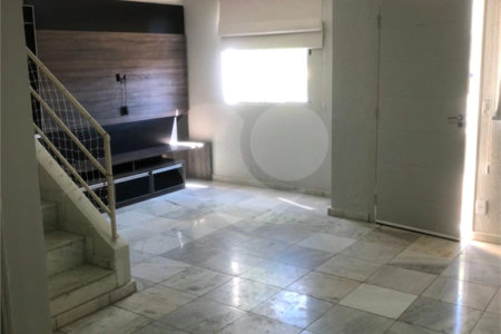 Casa à venda ou para alugar com 4 quartos, sendo 1 suíte, no condomínio Village Jardim Versailles, Jundiaí - SP