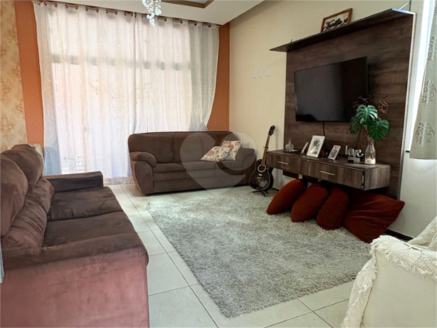 Casa à venda com 3 quartos, sendo 1 suíte,  no condomínio Jd Portugal, Sorocaba - SP