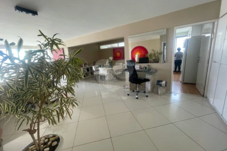 Apartamento à venda com 3 quartos, sendo 1 suíte, em Cerqueira César, São Paulo, SP