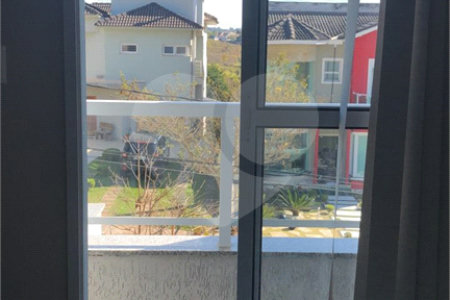 Casa à venda com 4 suítes no condomínio Aruã, Mogi das Cruzes - SP