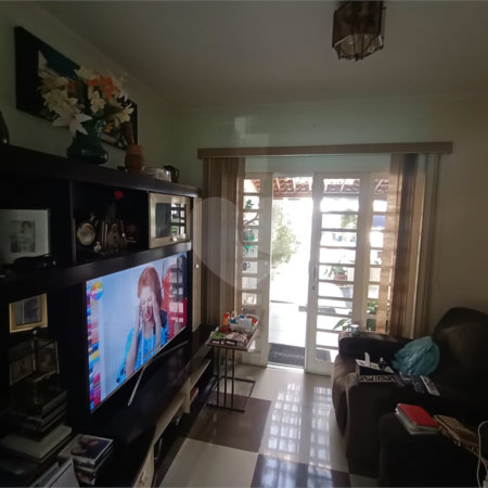 Casa à venda com 4 quartos, sendo 1 suíte,  em Jardim Armênia, Mogi das Cruzes, SP