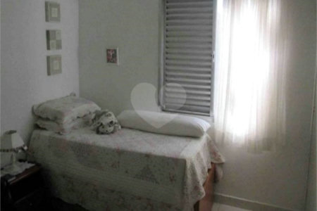 Sobrado à venda com 4 quartos em Granja Julieta, São Paulo, SP