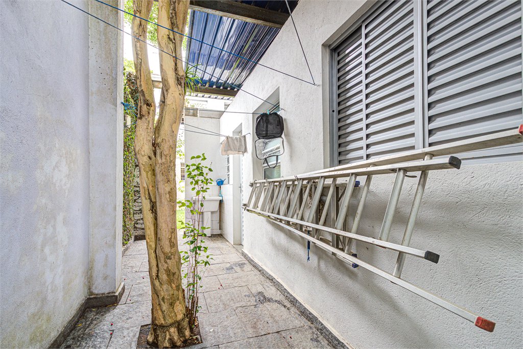 Casa de Vila à venda com 3 quartos, sendo 1 suíte,  em Granja Julieta, São Paulo, SP