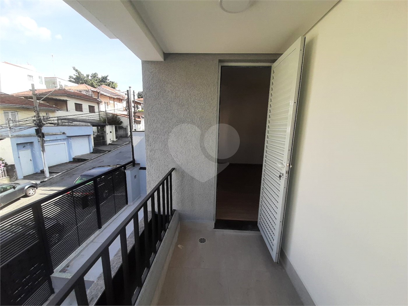 Sobrado à venda com 4 quartos, sendo 3 suítes, em Vila Paulicéia, São Paulo, SP