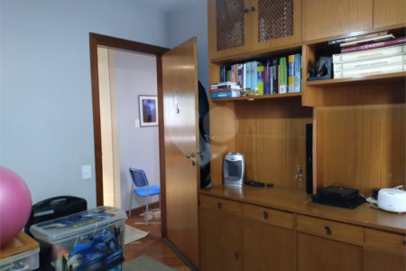 Apartamento à venda com 4 quartos, sendo 1 suíte,  em Brooklin Paulista, São Paulo, SP