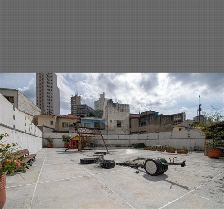 Apartamento à venda com 3 quartos, sendo 1 suíte,  em Aclimação, São Paulo, SP