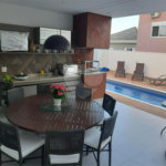 Casa à venda com 3 quartos, sendo 2 suítes, em Condomínio Residencial Terras do Oriente, Valinhos, SP