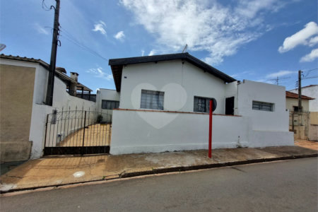 Casa térrea a venda na Vila Lutfalla