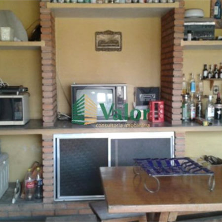 Casa com 4 dormitórios