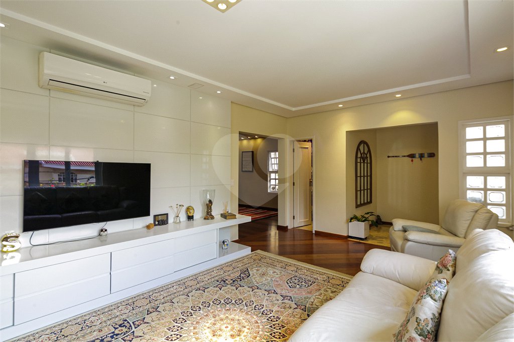Casa à venda com 4 quartos, sendo 2 suítes, em Chácara Monte Alegre, São Paulo, SP