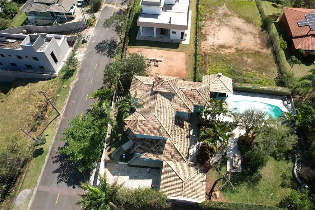 EXCLUSIVIDADE, SOFISTICAÇÃO E QUALIDADE DE VIDA NO CONDOMÍNIO OUTEIRO DAS FLORES – ITUPEVA!