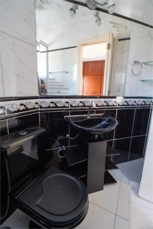Sobrado à venda com 3 quartos, sendo 1 suíte, em Jardim Ester, São Paulo, SP