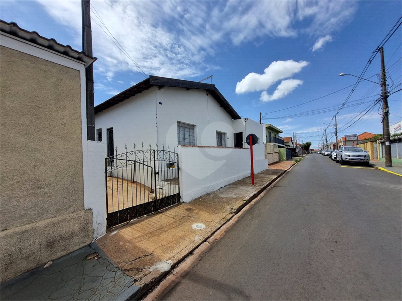 Casa térrea a venda na Vila Lutfalla