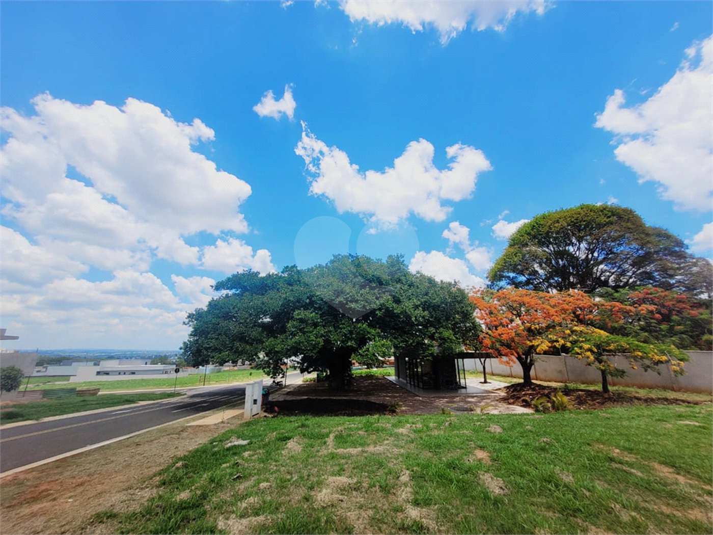 Oportunidade no Condomínio Villa Sapezal com ótima topografia - 360m² – Indaiatuba/SP