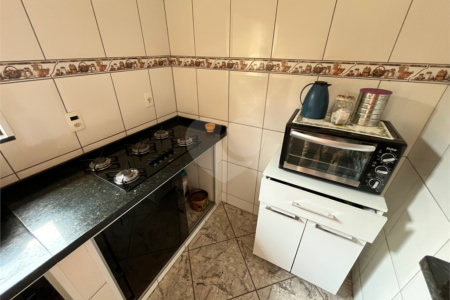 Casa a venda com 2 dormitórios na Vila São José
