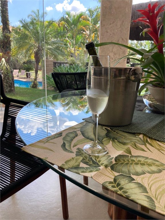 Chácara no Condomínio Vale das Laranjeiras em Indaiatuba SP - Venda - R$ 3,600.000,00 - Locaçao - R$ 30.000,00 mais encargos - Linda, espaçosa, aconchegante, acabamento de alto padrão em rua tranquila e arborizada, em um dos Condomínios mais valorizados de Indaiatuba. Com fácil acesso as principa