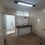 Casa Disponível para Venda ou Locação na Vila Nery – Ideal para Residência ou Comércio