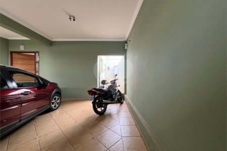 Casa a venda com 5 quartos em São Carlos