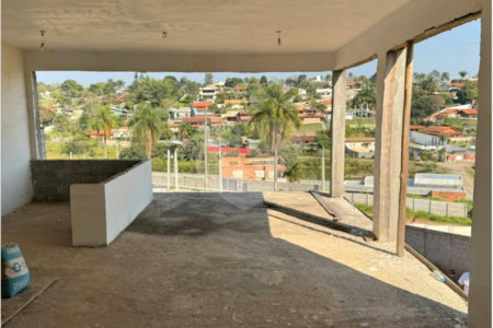 Sobrado à venda com 4 suítes em Jardim Centenário, Atibaia, SP