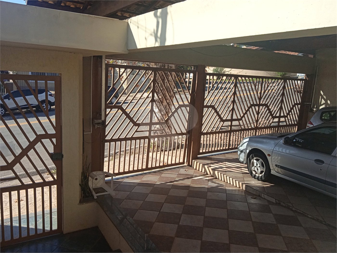 Casa à venda com 8 quartos, sendo 3 suítes, em Jardim Terceiro Centenário, Atibaia, SP