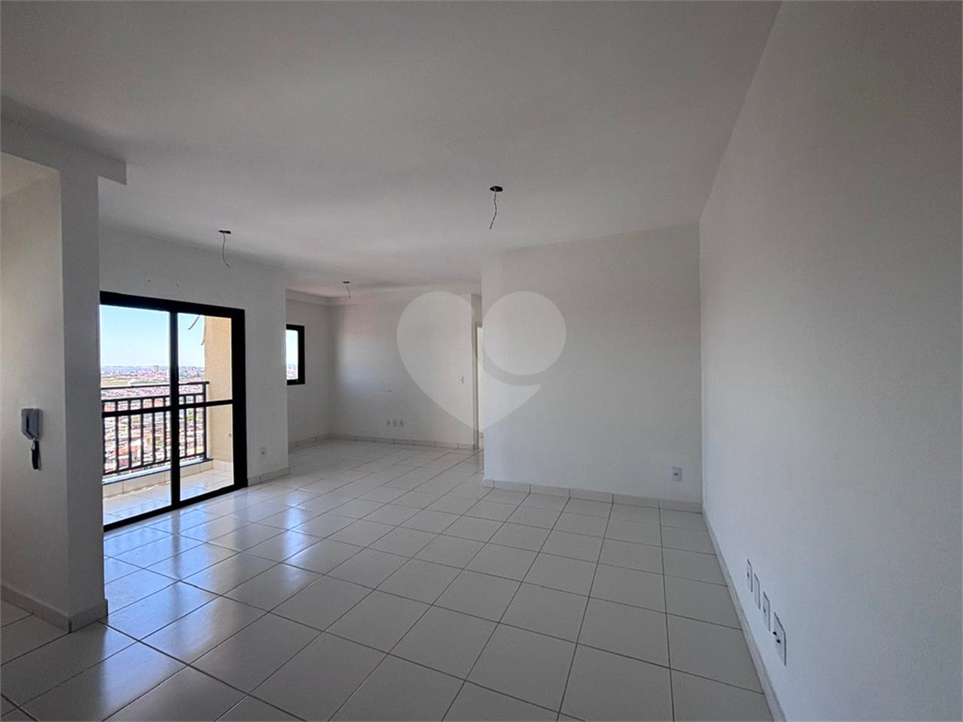 Apartamento à venda com 2 quartos, sendo 1 suíte,  em Vila Barão, Sorocaba, SP