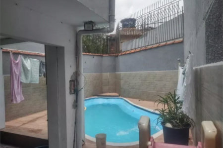Sobrado à venda com 4 quartos, sendo 1 suíte, em Jardim Catanduva, São Paulo, SP